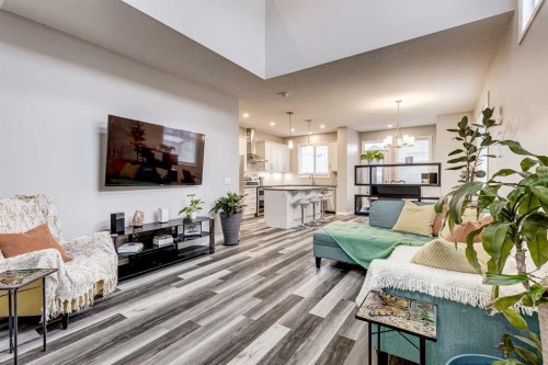 108 Evanston Hill Nw, Calgary, AB - Indoor Photo Showing Living Room