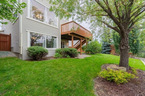 155 Autumn Close Se, Calgary, AB - Outdoor