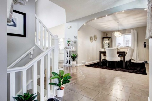 1121 Sierra Morena Court Sw, Calgary, AB - Indoor Photo Showing Other Room