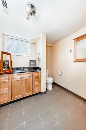 4803 Montana Drive Nw, Calgary, AB - Indoor