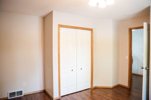 445 Rocky Ridge Bay Nw, Calgary, AB - Indoor Photo Showing Other Room