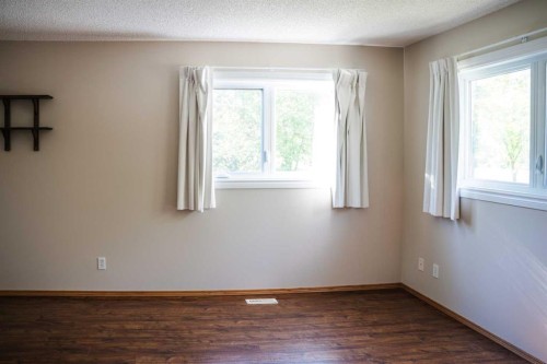 445 Rocky Ridge Bay Nw, Calgary, AB - Indoor Photo Showing Other Room
