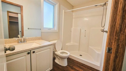 445 Rocky Ridge Bay Nw, Calgary, AB - Indoor Photo Showing Bathroom