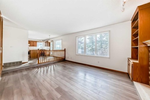 266 Edgepark Way Nw, Calgary, AB - Indoor Photo Showing Other Room
