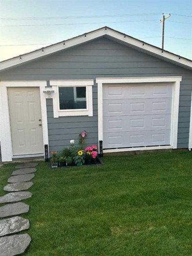 146 Marquis Common Se, Calgary, AB - Outdoor With Exterior