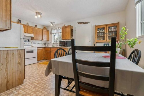 431 Maplewood Drive Se, Diamond Valley, AB - Indoor