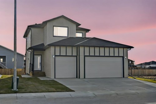 78 Vincent Crescent, Olds, AB - Outdoor