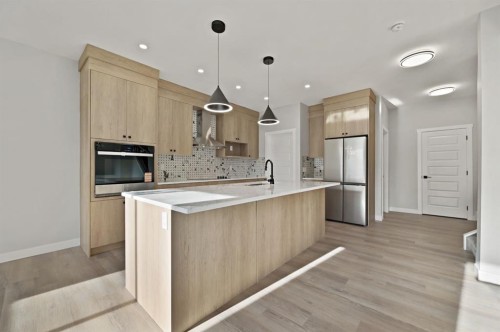 78 Vincent Crescent, Olds, AB - Indoor Photo Showing Kitchen With Upgraded Kitchen