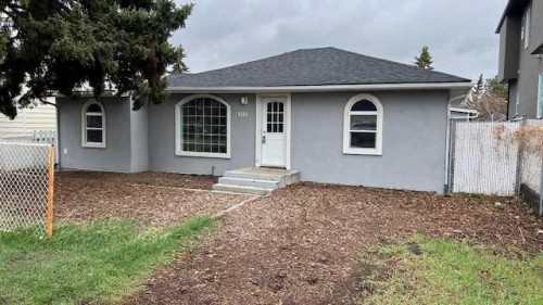 1116 37 Street Se, Calgary, AB - Outdoor