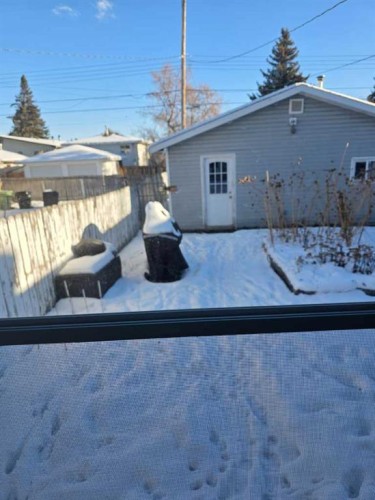 1116 37 Street Se, Calgary, AB - Outdoor