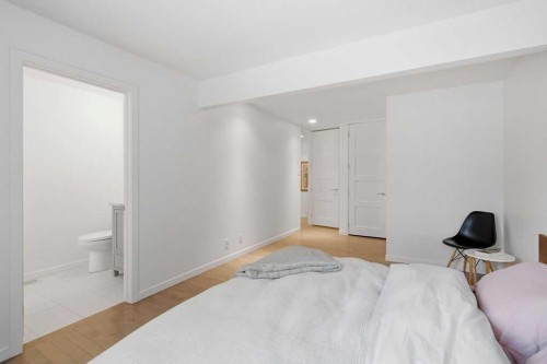 3449 Lane Crescent Sw, Calgary, AB - Indoor Photo Showing Bedroom