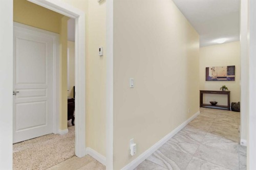 171 Evanswood Circle Nw, Calgary, AB - Indoor Photo Showing Other Room