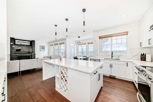 170 Panamount Road Nw, Calgary, AB - Indoor Photo Showing Kitchen With Upgraded Kitchen