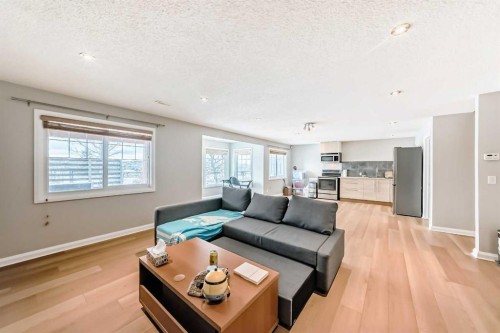 170 Panamount Road Nw, Calgary, AB - Indoor Photo Showing Living Room