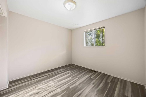 8039 36 Avenue Nw, Calgary, AB - Indoor Photo Showing Other Room