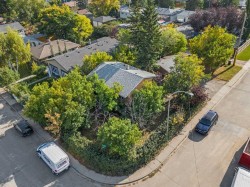 8039 36 Avenue NW Calgary, AB T3B 1V8