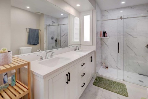 76 Ranchridge Drive Nw, Calgary, AB - Indoor Photo Showing Bathroom