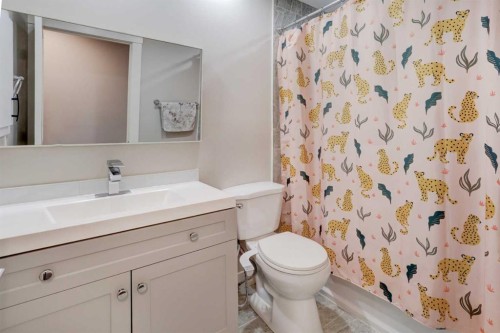 76 Ranchridge Drive Nw, Calgary, AB - Indoor Photo Showing Bathroom