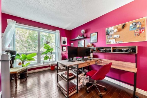 135 Westridge Close, Okotoks, AB - Indoor Photo Showing Office