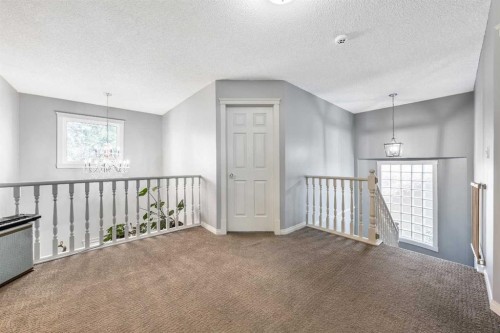 135 Westridge Close, Okotoks, AB - Indoor Photo Showing Other Room
