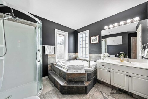 135 Westridge Close, Okotoks, AB - Indoor Photo Showing Bathroom