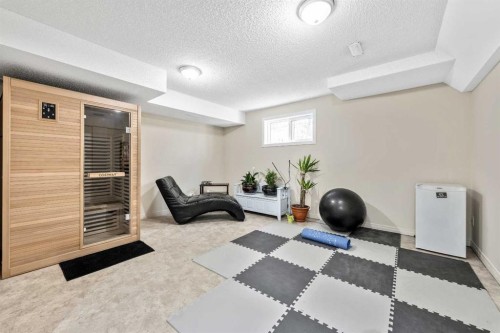135 Westridge Close, Okotoks, AB - Indoor