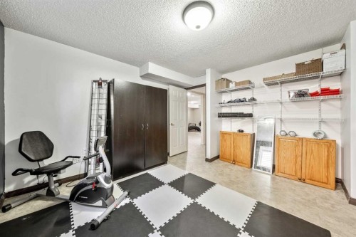 135 Westridge Close, Okotoks, AB - Indoor