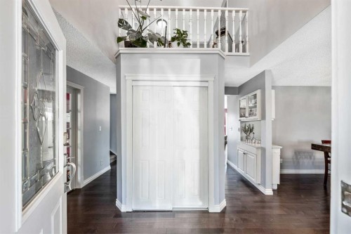 135 Westridge Close, Okotoks, AB - Indoor Photo Showing Other Room