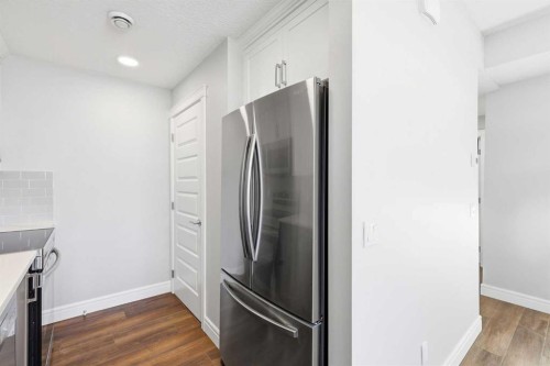 418 Seton Passage Se, Calgary, AB - Indoor Photo Showing Kitchen