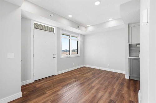 418 Seton Passage Se, Calgary, AB - Indoor Photo Showing Other Room