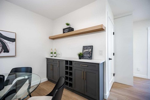 1024 Hunterston Place Nw, Calgary, AB - Indoor