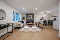 1024 Hunterston Place NW Calgary, AB T2K 4N6