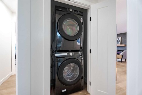 1024 Hunterston Place Nw, Calgary, AB - Indoor Photo Showing Laundry Room
