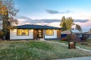 1024 Hunterston Place Nw, Calgary, AB  - Outdoor 