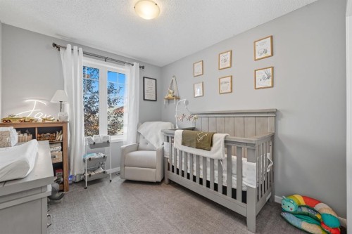 141 Auburn Crest Green Se, Calgary, AB - Indoor Photo Showing Bedroom