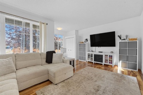 141 Auburn Crest Green Se, Calgary, AB - Indoor Photo Showing Living Room