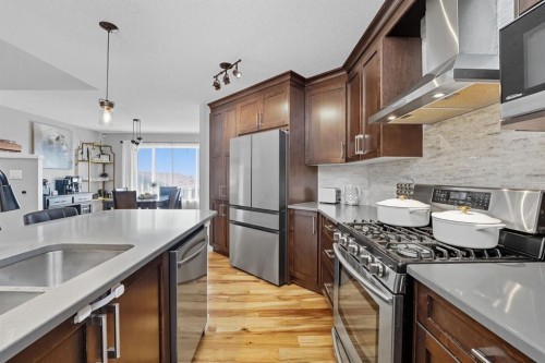 141 Auburn Crest Green Se, Calgary, AB - Indoor Photo Showing Kitchen With Stainless Steel Kitchen With Upgraded Kitchen