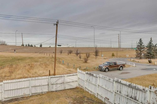 4 Lake Huron Place Se, Calgary, AB - Indoor