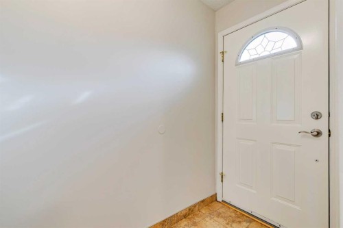 4 Lake Huron Place Se, Calgary, AB - Indoor Photo Showing Other Room