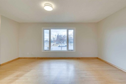 4 Lake Huron Place Se, Calgary, AB - Indoor Photo Showing Other Room