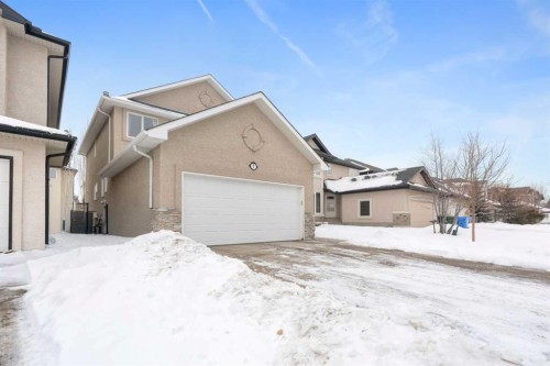 7 Everglade Circle Sw, Calgary, AB - Outdoor