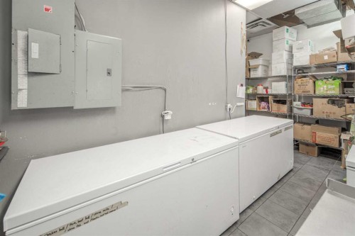 2111 Centre Street Nw, Calgary, AB 