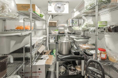 2111 Centre Street Nw, Calgary, AB 