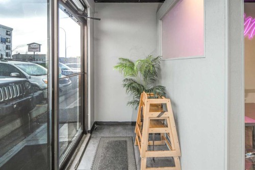 2111 Centre Street Nw, Calgary, AB 