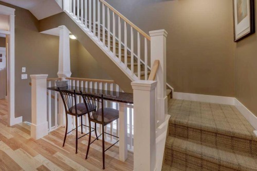 2511 18 Street Nw, Calgary, AB - Indoor Photo Showing Other Room