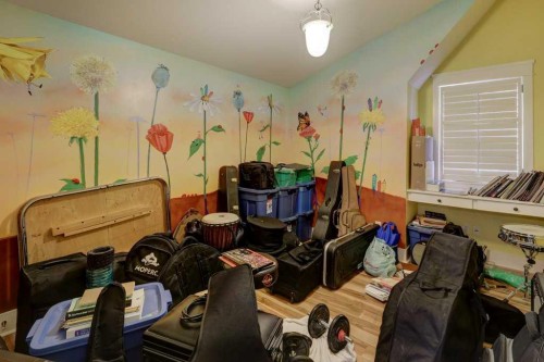 2511 18 Street Nw, Calgary, AB - Indoor