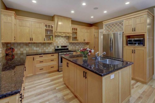 2511 18 Street Nw, Calgary, AB - Indoor Photo Showing Kitchen With Double Sink