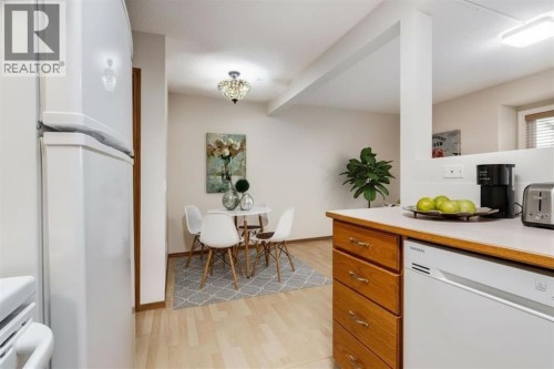 12 Millrise Green Sw, Calgary, AB - Indoor