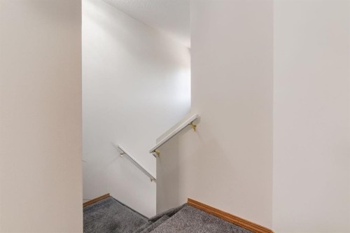 12 Millrise Green Sw, Calgary, AB - Indoor