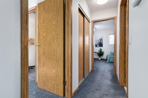 12 Millrise Green Sw, Calgary, AB - Indoor Photo Showing Other Room